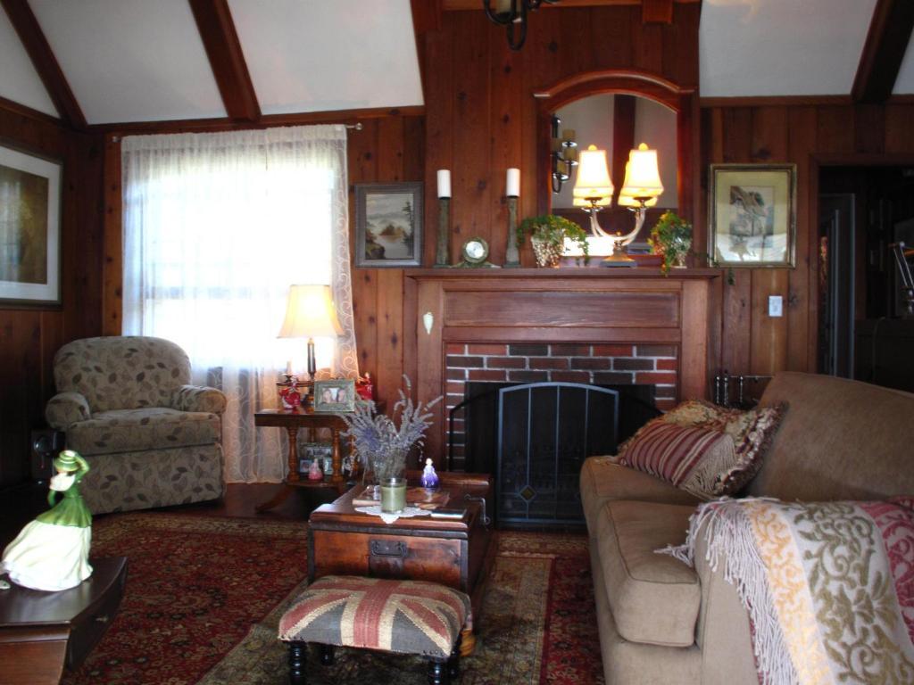 Omstead'S On Erie B&B Wheatley Bagian luar foto